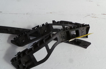 VW Polo 6R Bj.11 Halter Sto&szlig;f&auml;nger hinten 6R6807393A 6R6807394A 6R6807863A